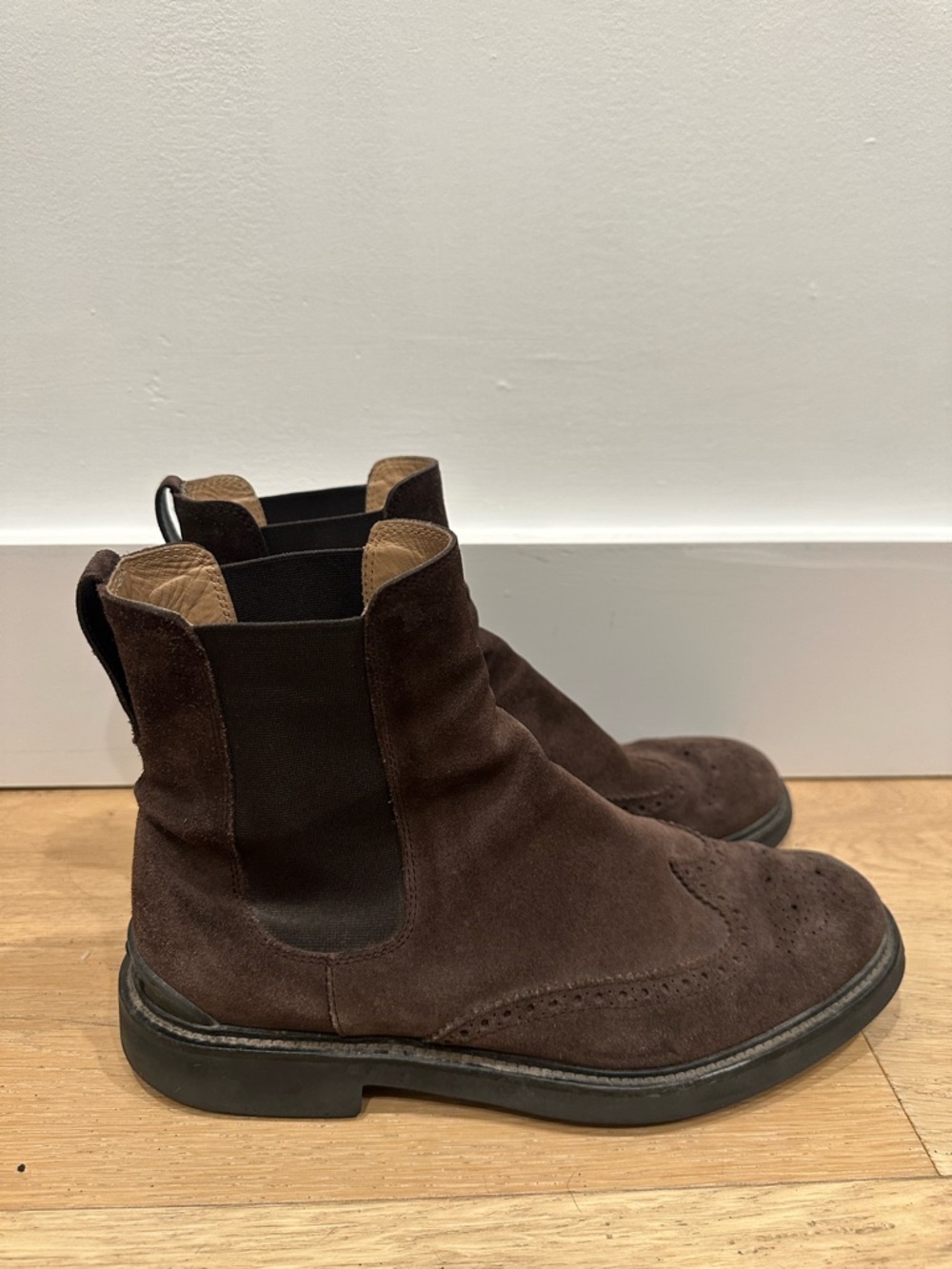 Tod’s Men Chelsea Brown Suede Ankle Boot Stretch Sides Round Toe Size 7.5